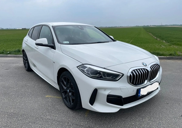 BMW Seria 1 cena 99900 przebieg: 72000, rok produkcji 2019 z Kalisz małe 67